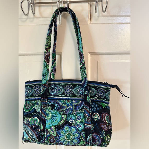 Vera Bradley multi compartment shoulder bag in retired Blue Rhapsody pattern - Picture 1 of 6